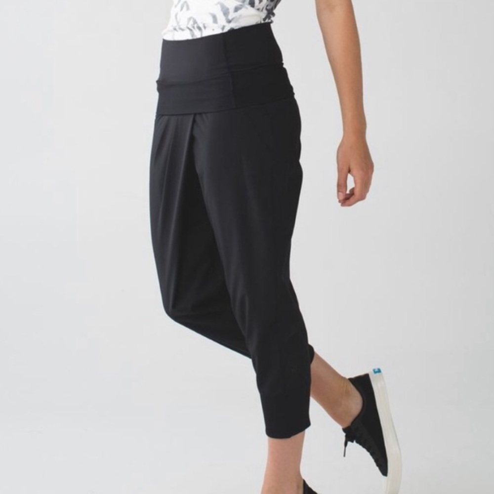 Lululemon Dance to a Yoga Pant